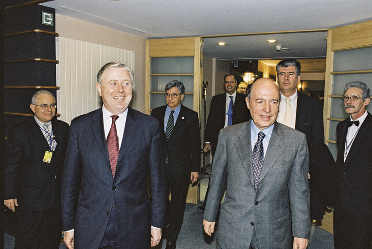 Fotografija 4: Pat COX - EP President meets with Konstant??nos SIMITIS, Prime Minister of Greece