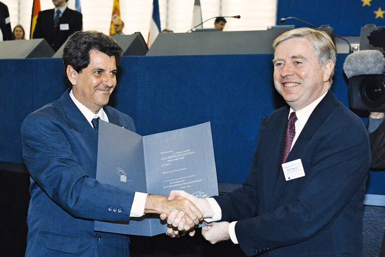 Foto 32: Sakharov Prize 2002: Oswaldo Jose Paya SARDINAS