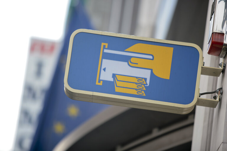 Fotogrāfija 6: Argent  Money finance, LOGO, 2010, Parlement européen à Bruxelles, Finances pubiques / Public finance, Travail / work 2010-01-07