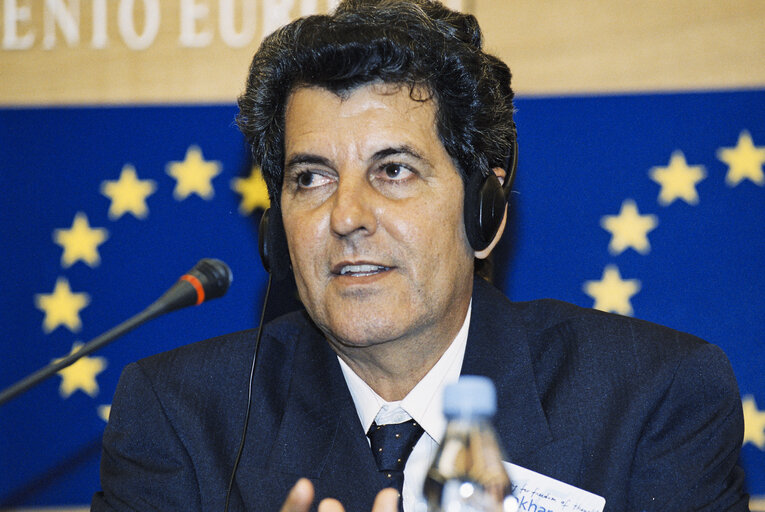 Foto 16: Press Conference of EP President and Sakharov Prize 2002, Oswaldo Jose Paya SARDINAS