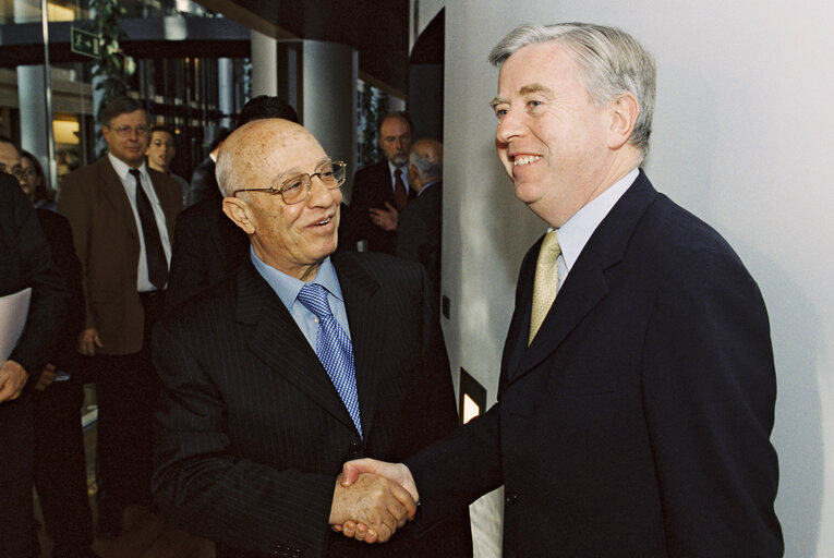 Foto 4: Pat COX - EP President meets with Ahmed Ali Mohammed QUREI (aka Abu ALAA) , Speaker of the Palestinian Legislative Council