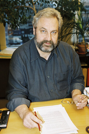 Foto 10: MEP Bernhard RAPKAY at the European Parliament