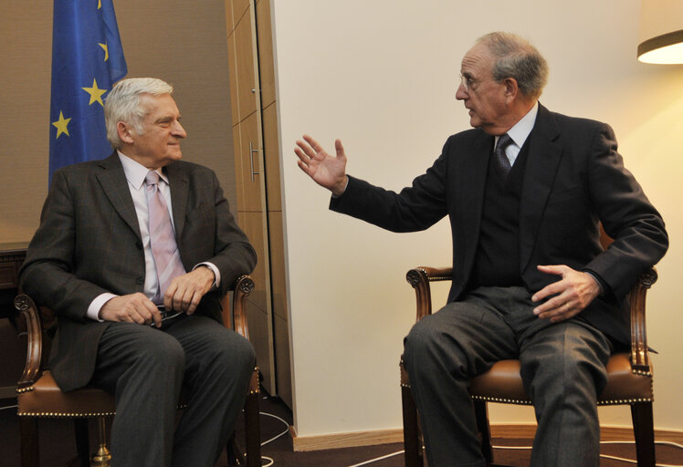 Foto 2: EP President meets  with US President's Special Envoy for the Middle East Peace Process.