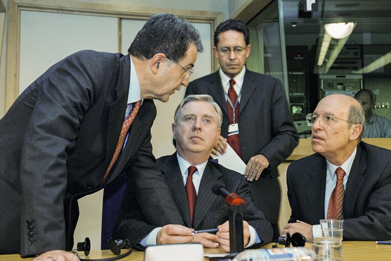 Fotografija 11: Press Conference of EP President, EC President and European Council President-in-Office on the Outcome of the EU Spring Summit