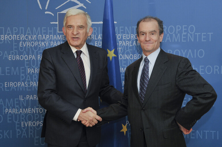 Fotografia 5: Jerzy Buzek, EP President meets with Daniel Fried US Special Envoy for Guantanamo Closure and Mr Michael Posner, US Assistant Secretary of State for Human Rights