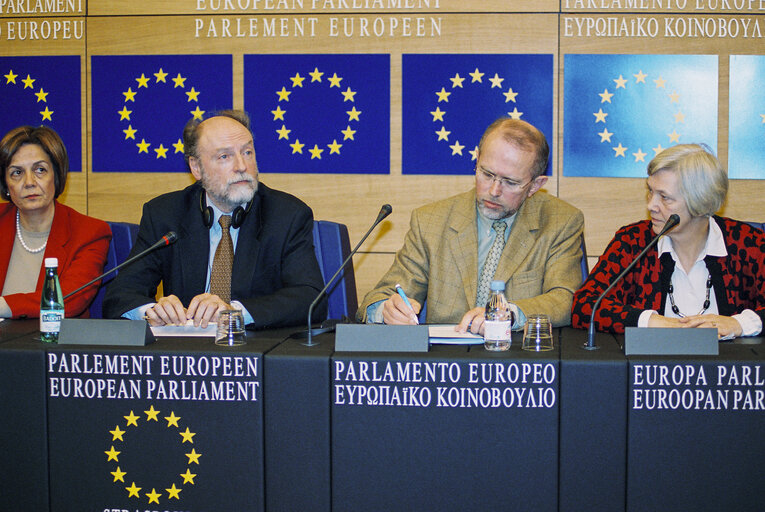 Foto 3: Press Conference at the European Parliament in Strasbourg