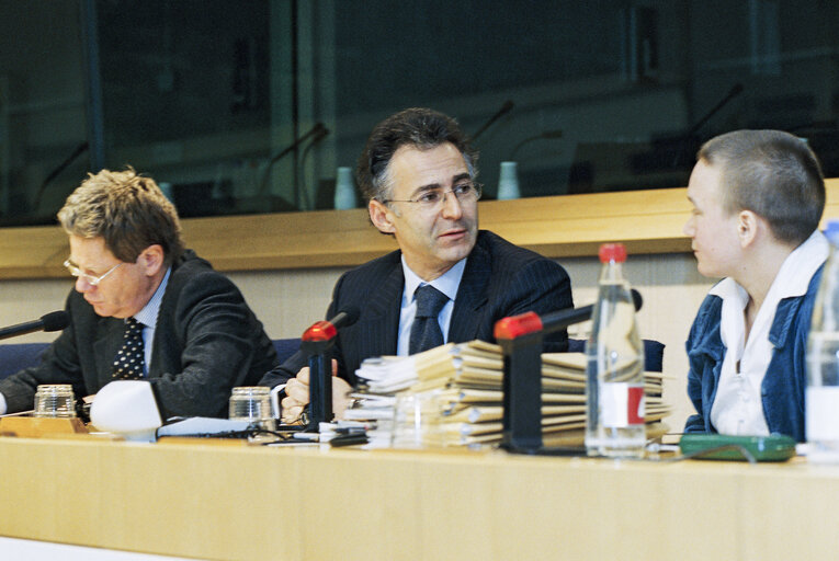 Fotó 10: Press Conference: Committee of inquiry into EU aid to the Palestinian authorities