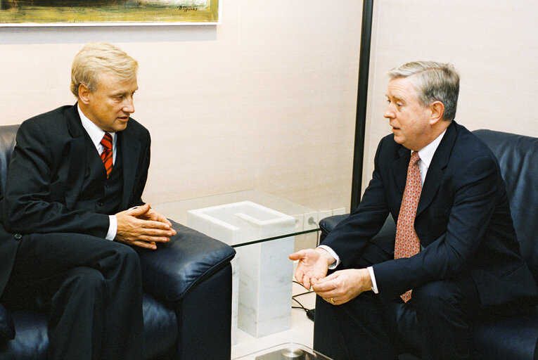 Fotogrāfija 3: Pat COX EP President meets Ole von BEUST