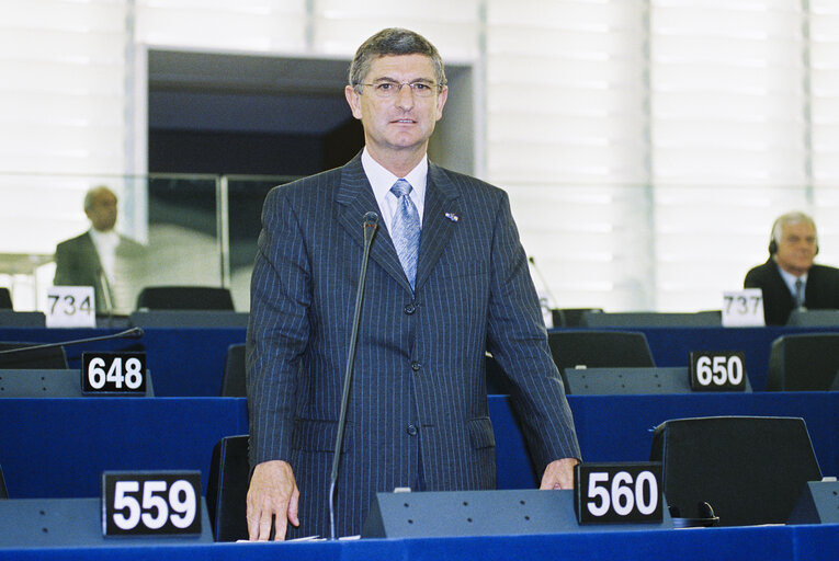 Foto 21: MEP Peter PEX attends a plenary session in Strasbourg