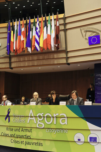 Zdjęcie 14: Citizens'Agora on Poverty and Crisis Conclusions of the workshops and of the consensus conference