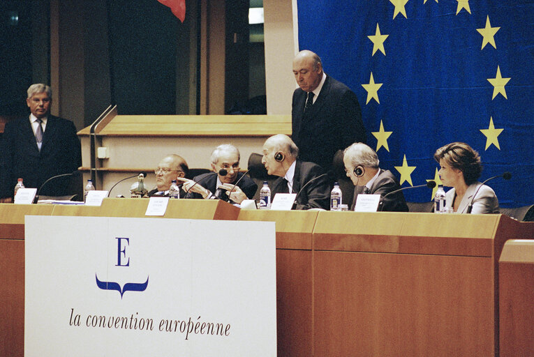 Foto 12: European Convention on the Future of Europe - Plenary session in Brussels