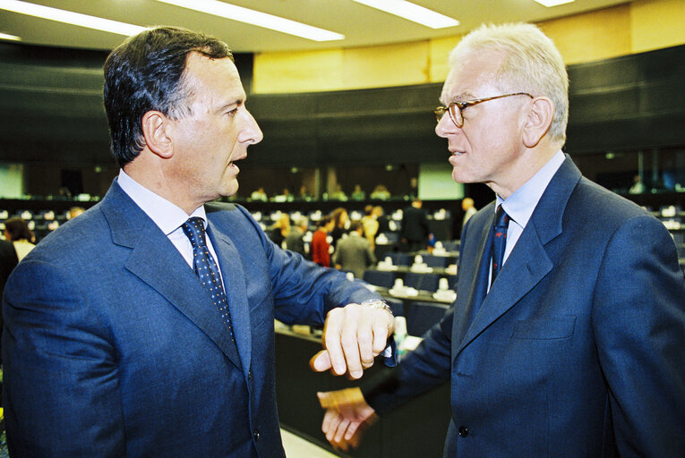 Photo 12 : EPP group meeting with Italian Prime Minister presenting the programme of the Italian Presidency of the Council