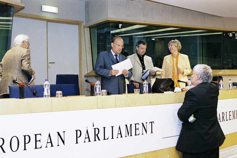 Press conference in Brussels with Austrian MP Eva LICHTENBERGER