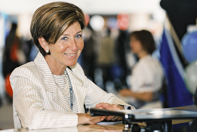 Φωτογραφία 2: Open Day 2003 at the European Parliament in Brussels