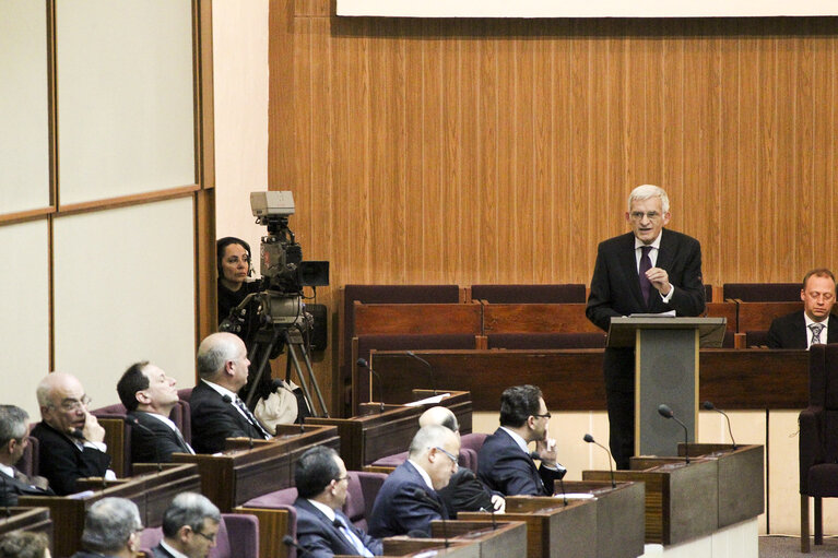 Fotografi 9: Valletta Malta, President of the European Parliament Prof. Jerzy Buzek address the House of Representatives . Prof Buzek is in Malta on a two day official visit.