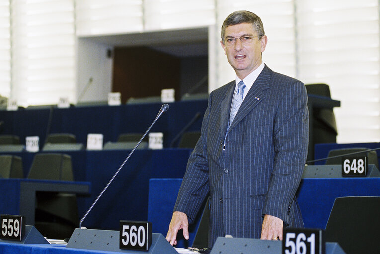 Foto 16: MEP Peter PEX attends a plenary session in Strasbourg