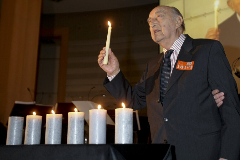 Zdjęcie 5: event on the occasion of the International Holocaust Remembrance Day organised by European Jewish Congress, European Jewish Community Centre, European Coalition for Israel