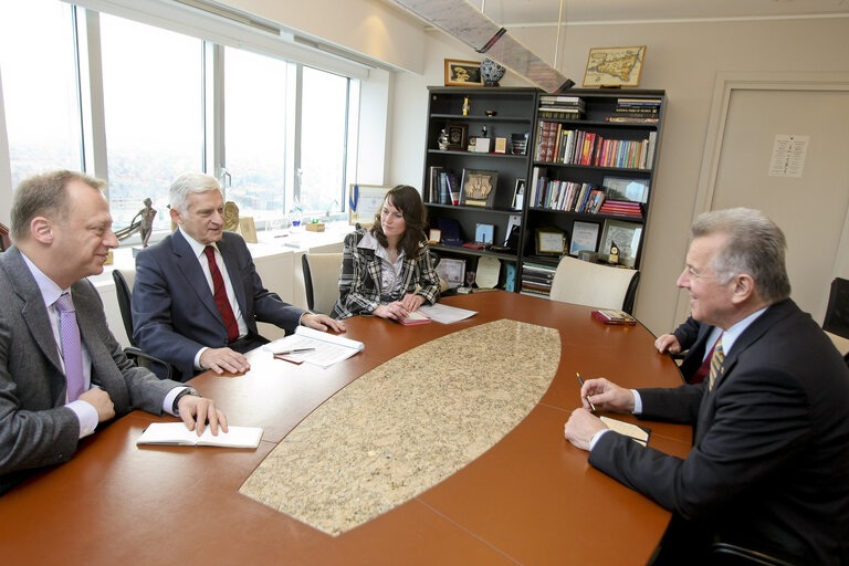 Fotografie 1: Meeting with Mr Pál SCHMITT, President of Hungary