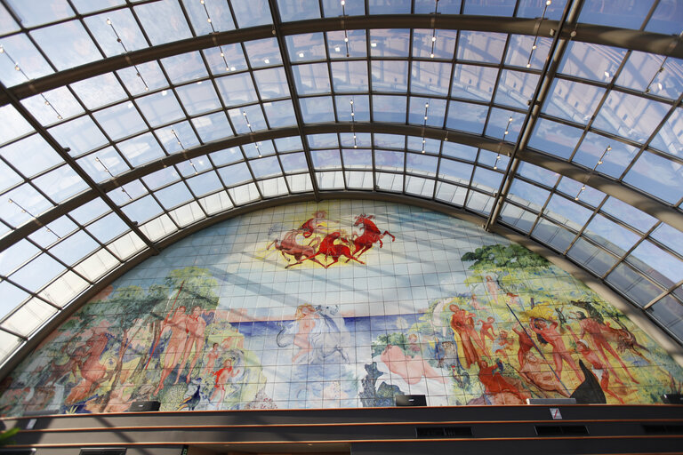 Fotogrāfija 44: fresco, glass