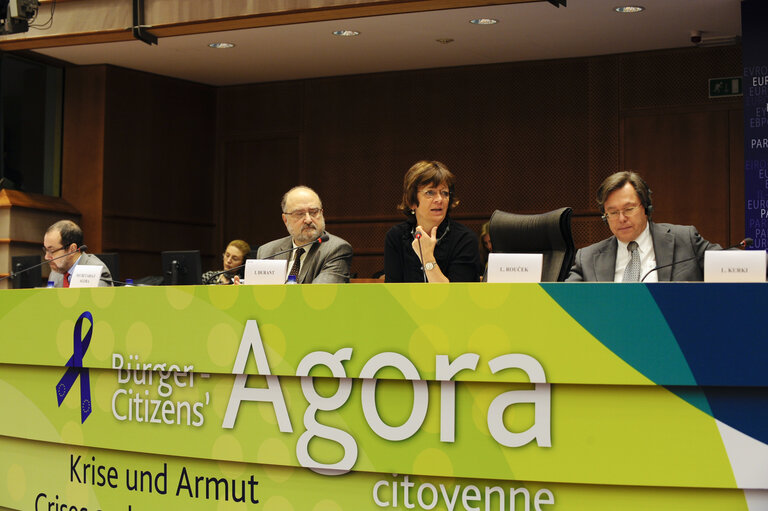 Zdjęcie 12: Citizens'Agora on Poverty and Crisis Conclusions of the workshops and of the consensus conference