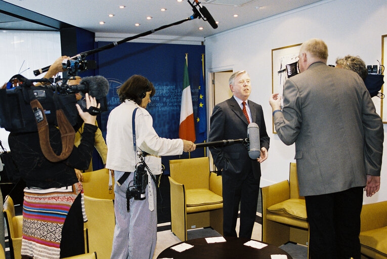 Foto 50: Plenary session in Strasbourg - Statement by Italian Prime Minister to present the programme of the Italian Presidency of the Council