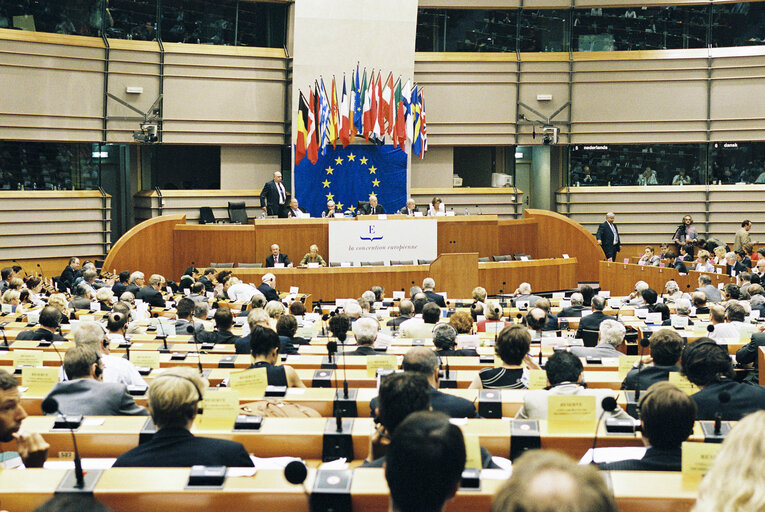 Foto 37: European Convention on the Future of Europe - Plenary session in Brussels