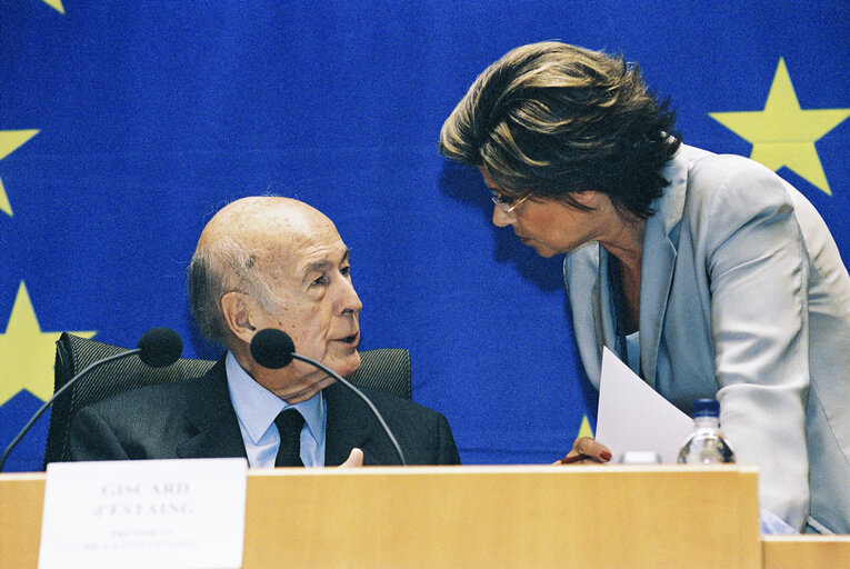 Fotografie 39: European Convention on the Future of Europe - Plenary session in Brussels