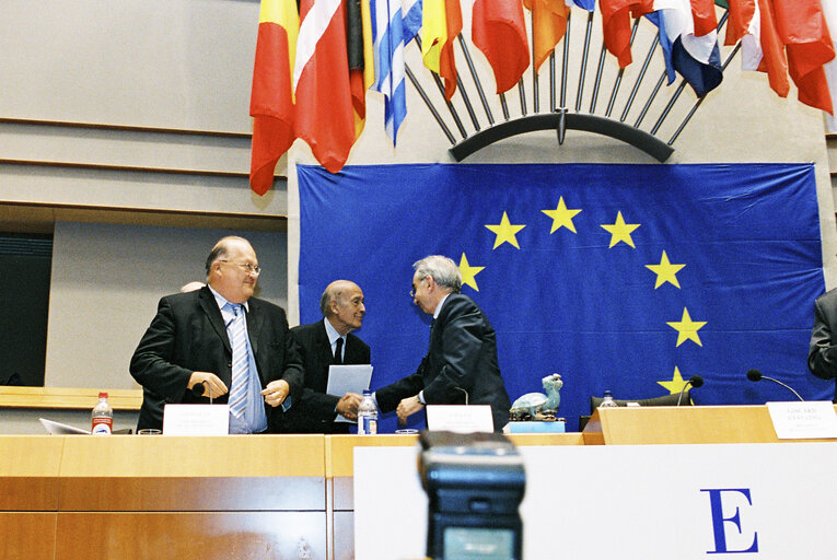 Foto 42: European Convention on the Future of Europe - Plenary session in Brussels