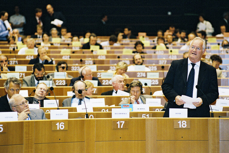 Foto 45: European Convention on the Future of Europe - Plenary session in Brussels