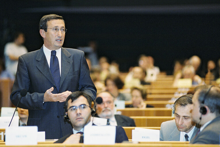 Fotogrāfija 33: European Convention on the Future of Europe - Plenary session in Brussels