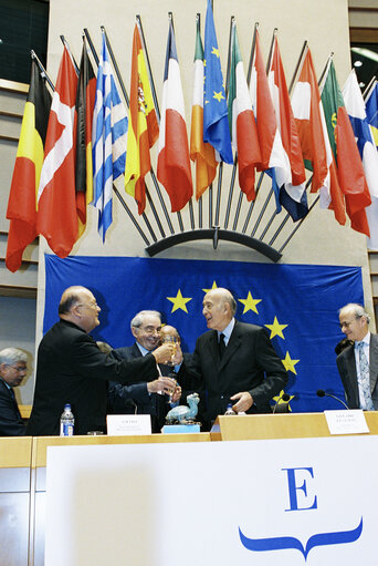 Fotografie 43: European Convention on the Future of Europe - Plenary session in Brussels