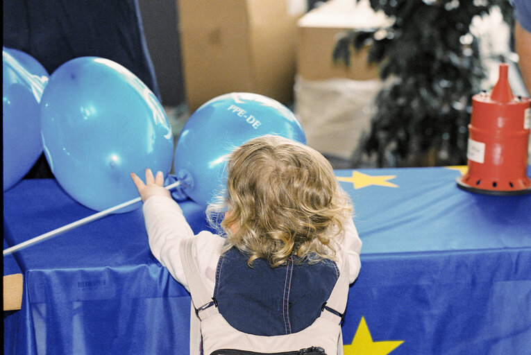 Suriet 1: Open Day 2003 at the European Parliament in Brussels