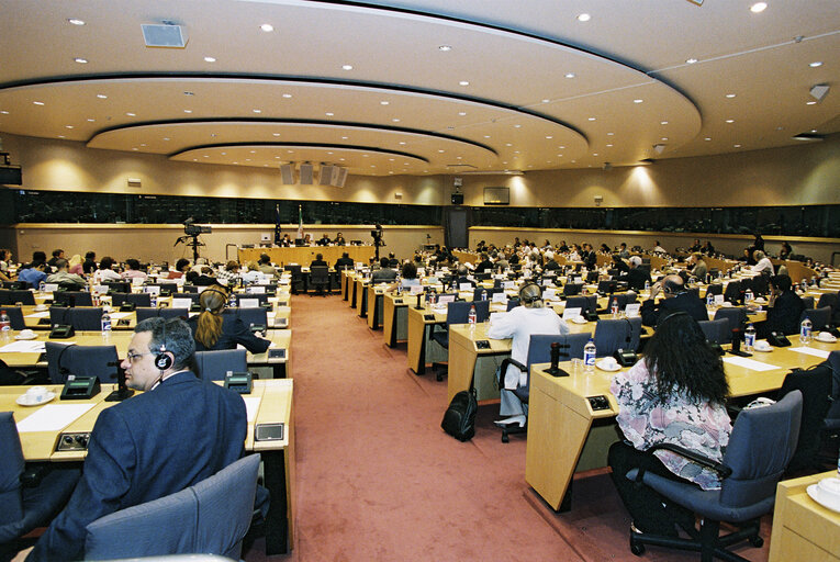 Foto 4: AFET Committee - Discussion with a delegation of the Iranian Parliament