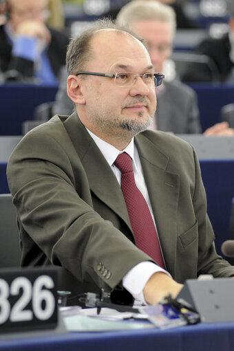 Photo 8: agreements EU-Serbia recommandations Jelko KACIN