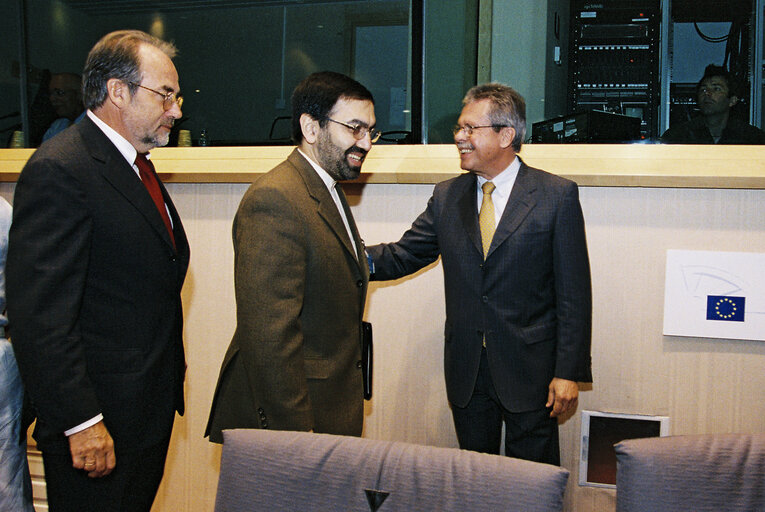 Foto 3: AFET Committee - Discussion with a delegation of the Iranian Parliament