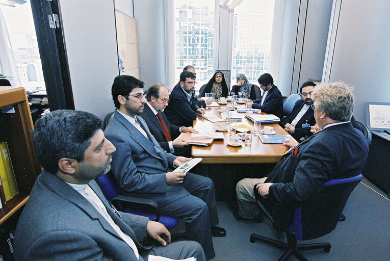 Fotografija 31: MEP Elmar BROK meets with a delegation from Iran