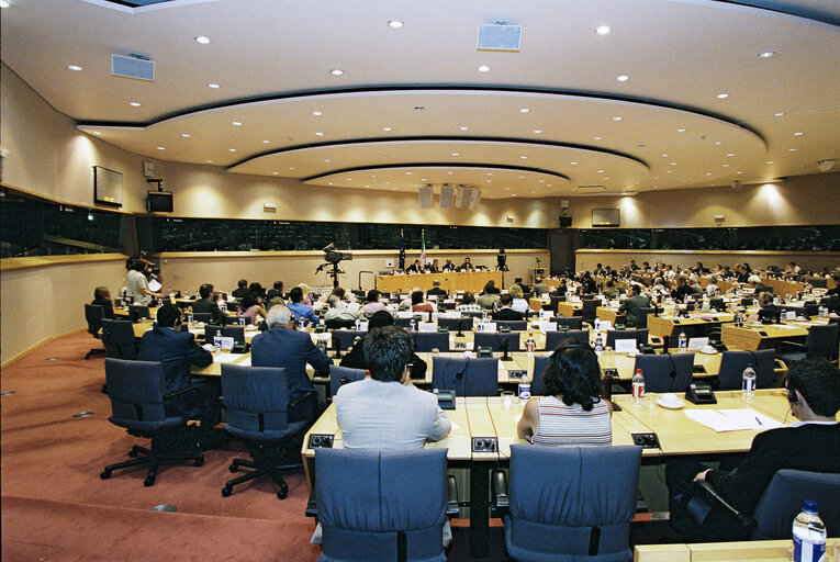 Foto 2: AFET Committee - Discussion with a delegation of the Iranian Parliament