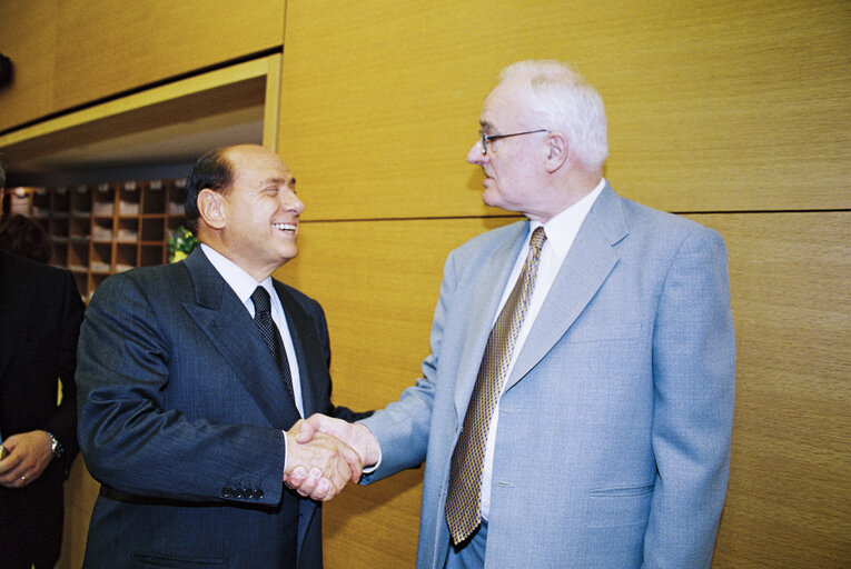 Photo 1 : EPP group meeting with Italian Prime Minister presenting the programme of the Italian Presidency of the Council