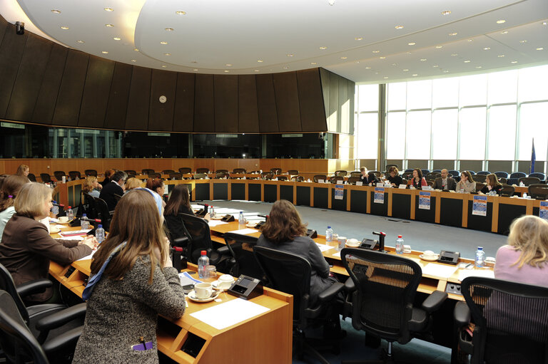 Women International Day - Round Table Is there a glass celling in the EP? Let's talk about it