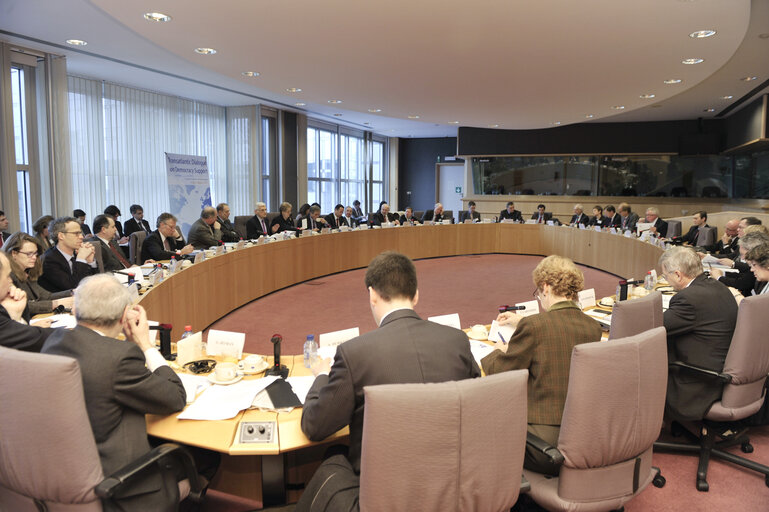 Fotografie 21: Transatlantic dialogue strengthening cooperation on democracy support