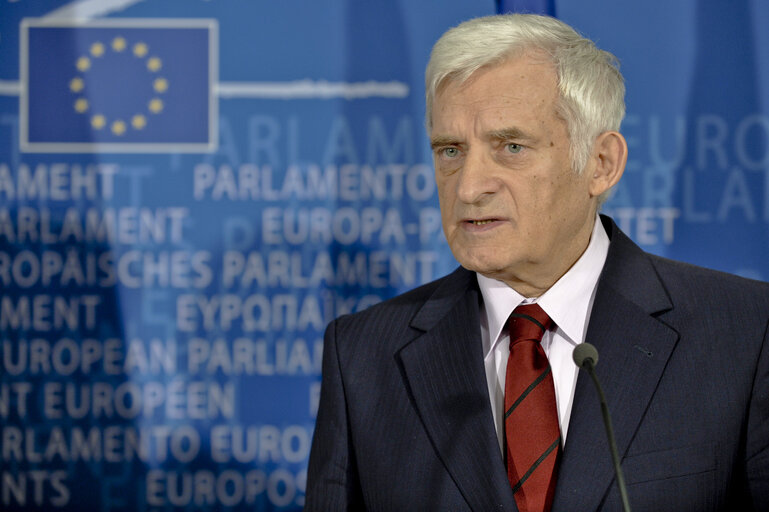 Billede 9: Press point by EP President Jerzy Buzek and Vlad Filat, Prime Minister of the Republic of Moldova