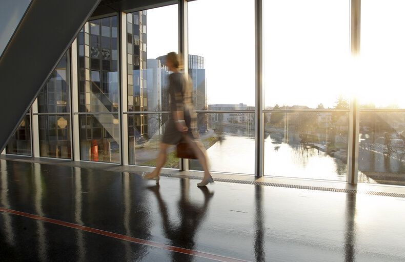 Passerelle between IPE4 and WIC buildings