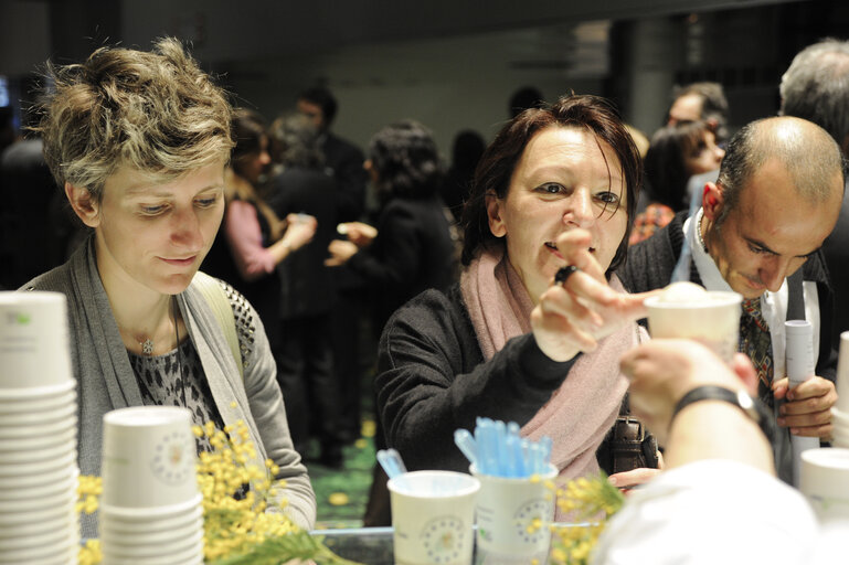 Foto 2: ''Il Gelato Artigianale al Parlamento Europeo'' - Promotional event for homemade ice-cream