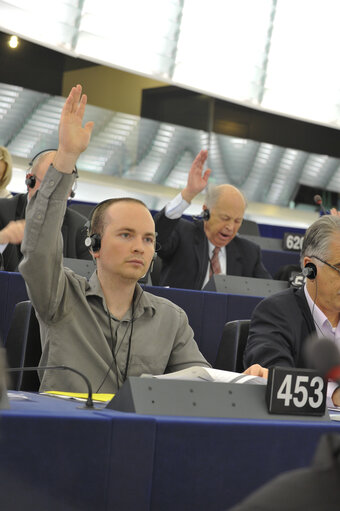 Снимка 1: Paul MURPHY in plenary session in STRASBOURG