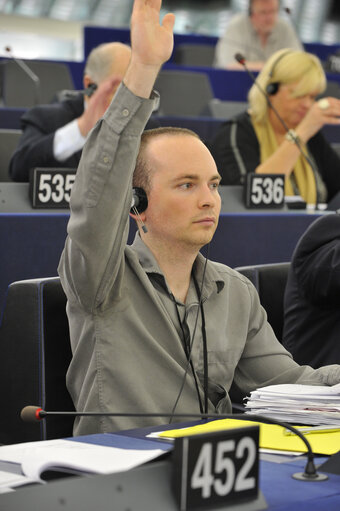 Fotografie 4: Paul MURPHY in plenary session in STRASBOURG