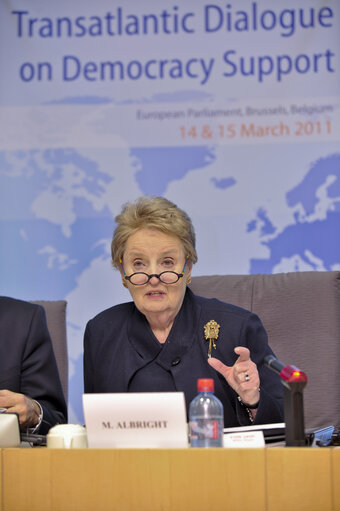 Fotografie 17: Transatlantic dialogue strengthening cooperation on democracy support