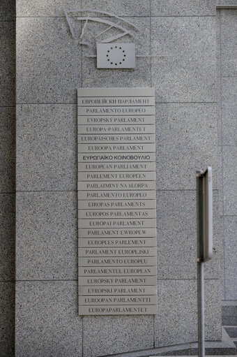 Fotografi 5: Plaque PE Multilingue