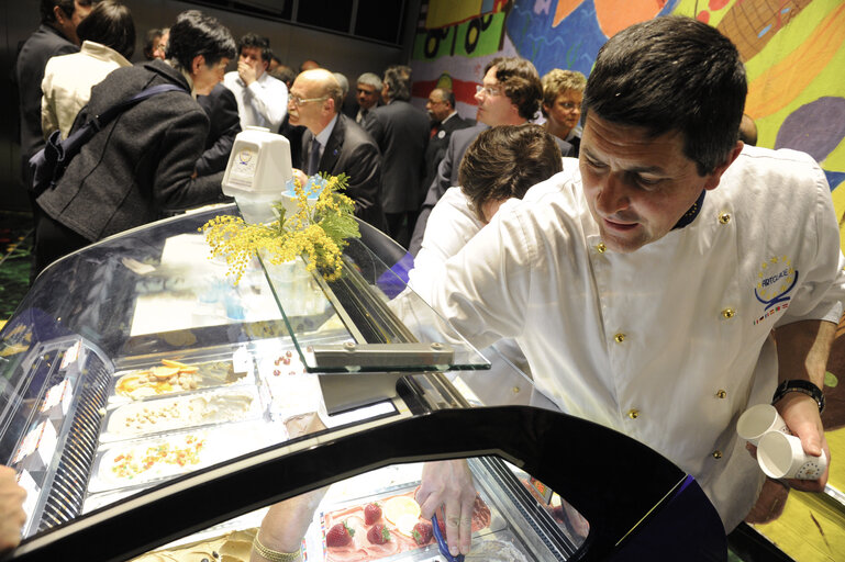 Valokuva 15: ''Il Gelato Artigianale al Parlamento Europeo'' - Promotional event for homemade ice-cream