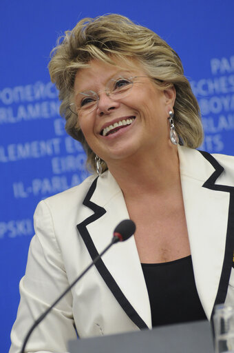 Fotografia 11: CDP with VP Viviane REDING, Gender Strategy