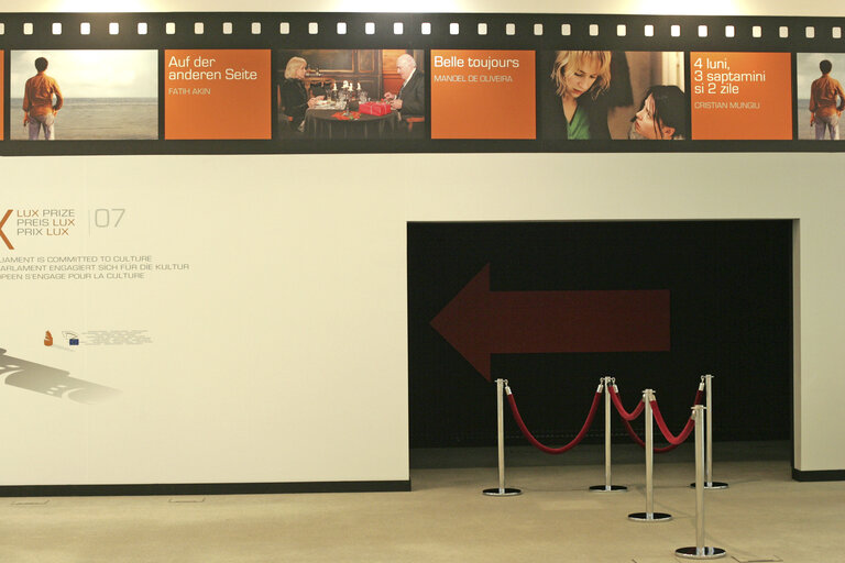 Fotogrāfija 21: Lux Prize 2007 - Projection room illus